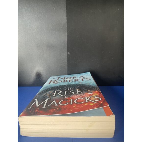 Chronicles of the One Ser.: The Rise of Magicks : Chronicles of the One, Book 3 - Picture 3 of 9